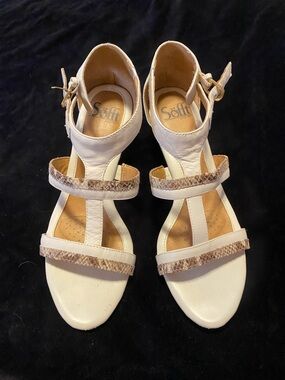 Sofft Cream Leather T-Strap Sandals with Snakeskin Trim